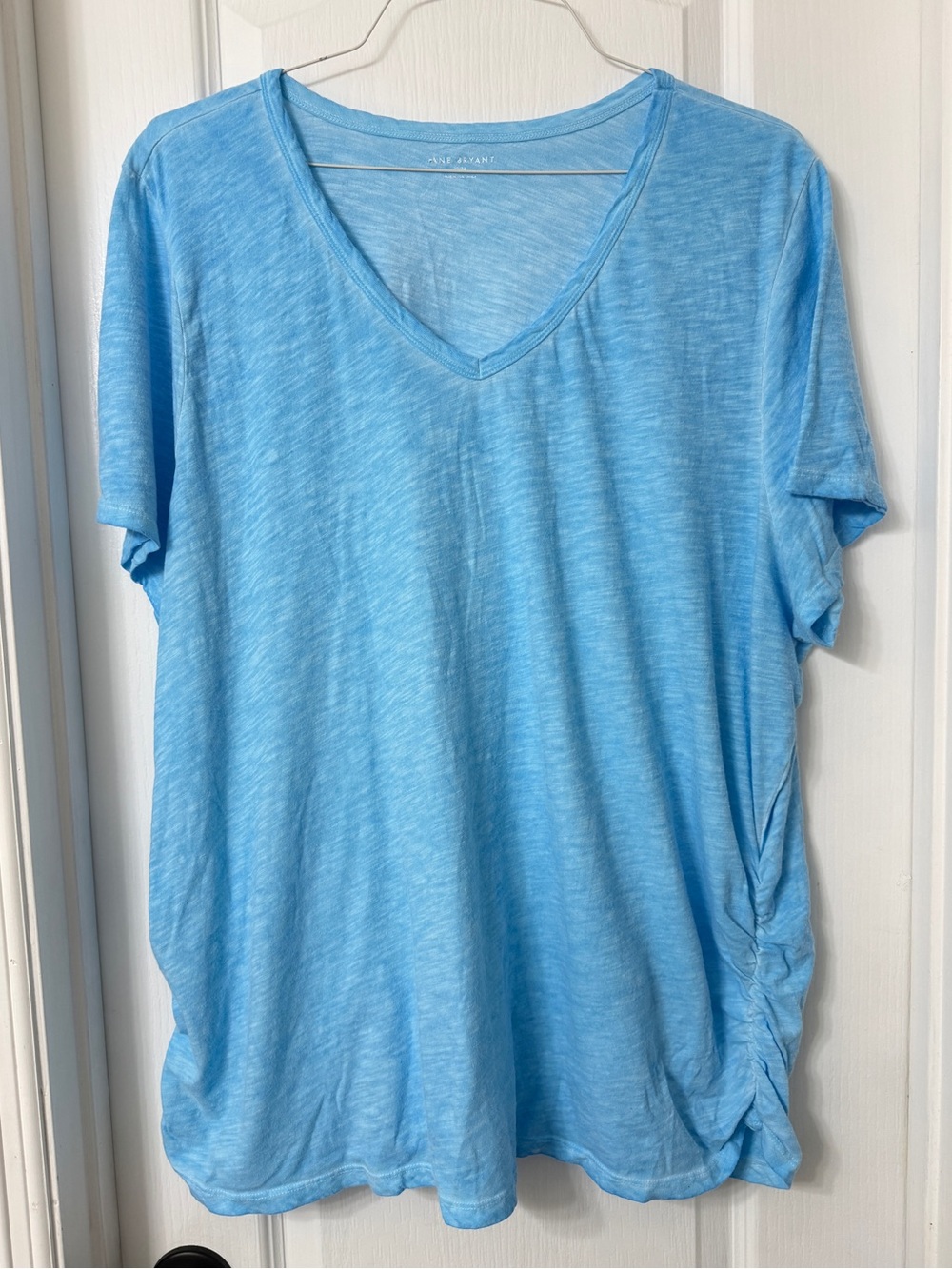 Lane Bryant Baby Blue Short Sleeve V-Neck Side Ruched Tee 100% cotton 22/24